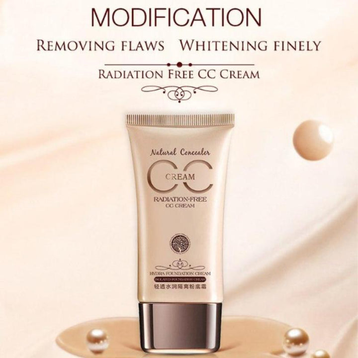 Natürliche CC Cream mit Concealer-Effekt