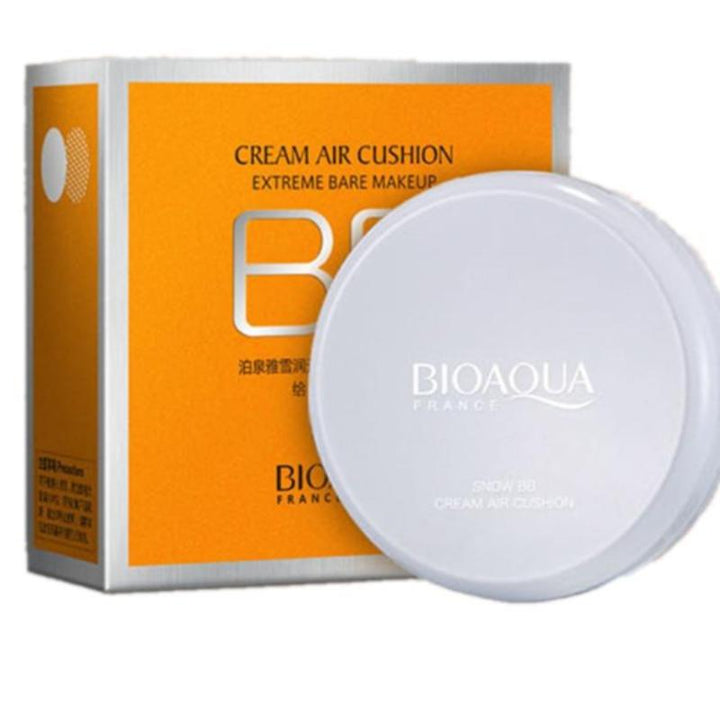 Frische und feuchtigkeitsspendende BB Cream Make-up